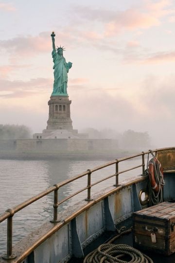 Ellis Island, 1907: A New Land
